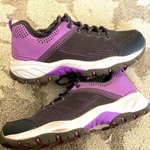 Women’s size 7 gently used hiking shoes. Only used on one hike.